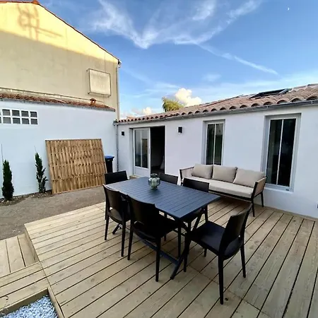 Charmante Maison Avec Jacuzzi Saint-Xandre
